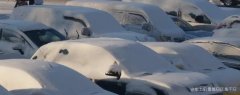 车上的雪是扫还是不扫，下雪了车上的雪用扫么